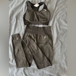 Women’s Gymshark Seamless set.